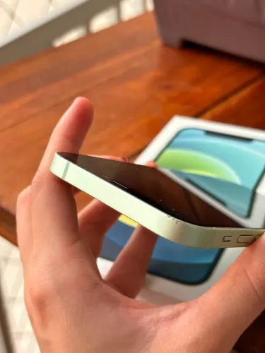 iPhone 12 usado 