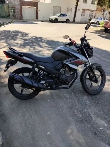Vendo moto FAZER 150 2021, bem conservada