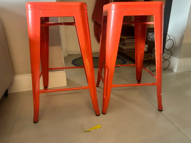 Bancos Altos de Metal - Design Moderno