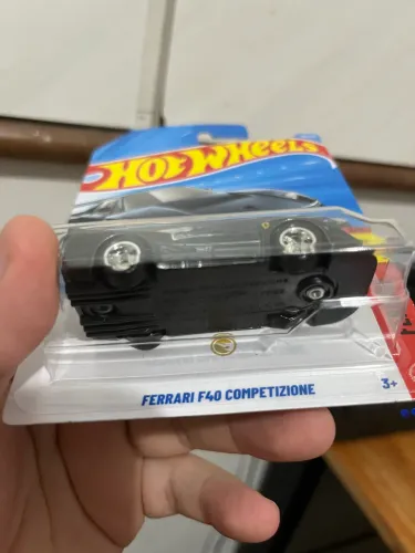 Hot wheels Ferrari F40 super (sth)