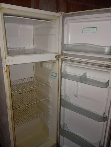 Geladeira em perfeitas condições