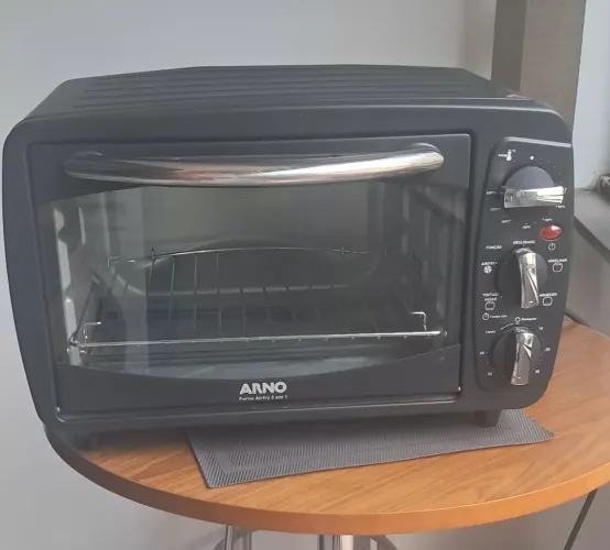 Forno elétrico e Airfy 5 em 1 Arno
