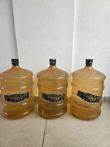 3 GARRAFÕES DE ÁGUA MINERAL