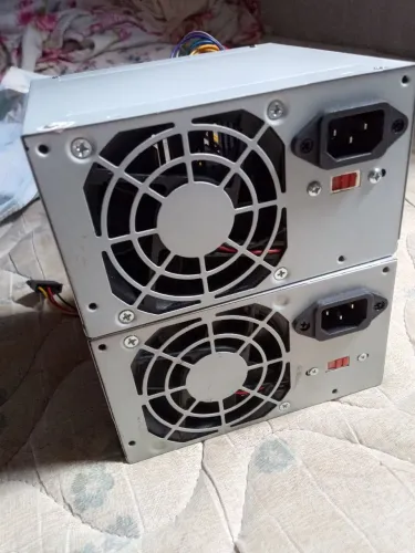 Ainda tem uma Fonte atx 500W pc