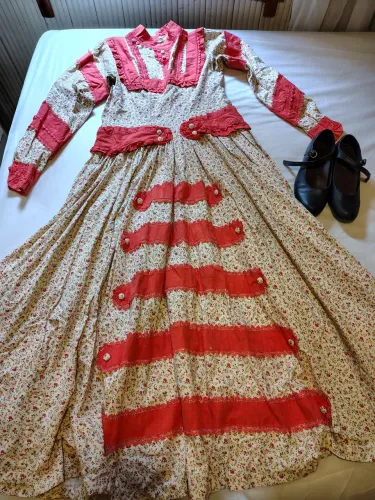 Vestido de prenda com sapatilha 