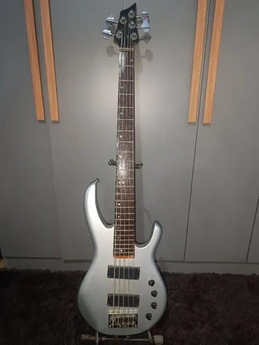 Vendo Baixo Tagima B5