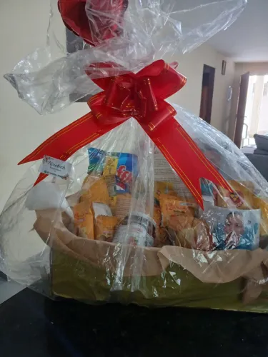 BUQUES E CESTA DE PRESENTES CAFE DA MANHÃ  * 