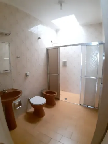 Casa 3 dormitórios (uma suíte), sala, edícula, garagem na Vila Gabriel / Santa Rosália