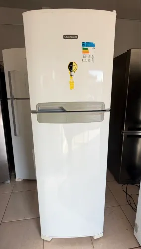 Geladeira semi nova pra vender hoje!!!! 110v