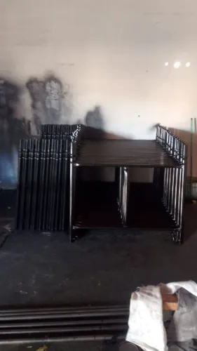 ANDAIMES DE 1,20. NOVOS, MATERIAL DE QUALIDADE, COM TRAVA.