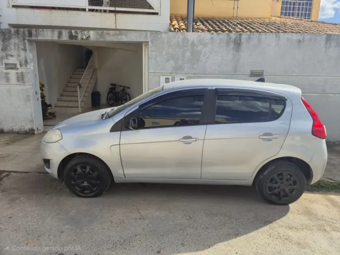 Fiat Palio Attractive 1.0 EVO Fire Flex 8V 5P 2013