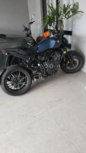 Honda cb1000r black edition2024