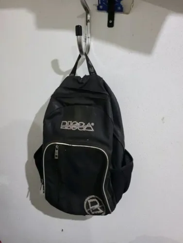 Mochila emborrachada Risca escolar - preta 