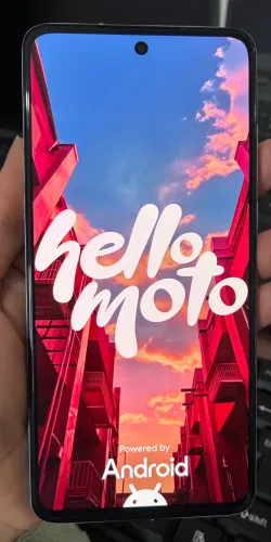 Moto G84