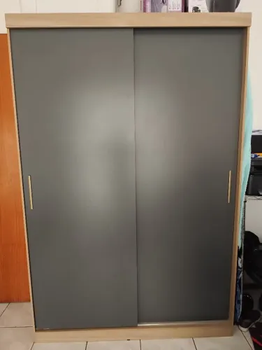 Vendo guarda roupa 2 portas de correr