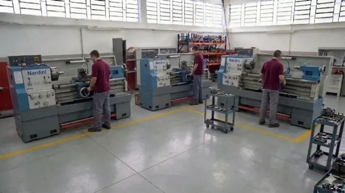 SERVIÇOS DE USINAGEM DE PRECISÃO