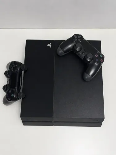 PS4 FAT 500GB 2 CONTROLES + JOGOS