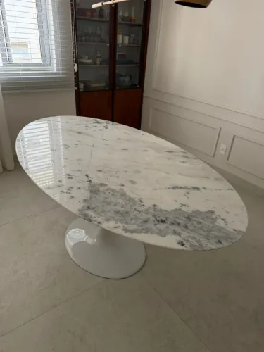 Mesa Saarinen 180x100 mármore