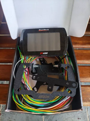 Fueltech FT400 Com suporte e Chicote Principal ***MENOR PREÇO SEM TROCAS***