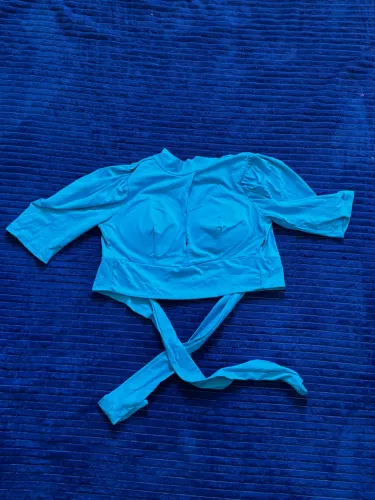 Top azul. Tamanho M