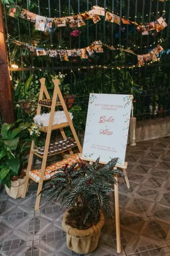 Escada de decorativa  +  Cavalete