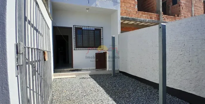 Casa com 1 Quarto no Jardim Iririú