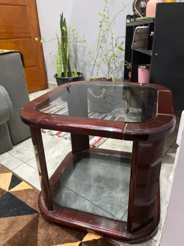Mesa de centro madeira maciça e vidro