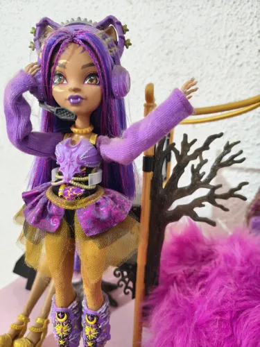 Clawdeen SS4