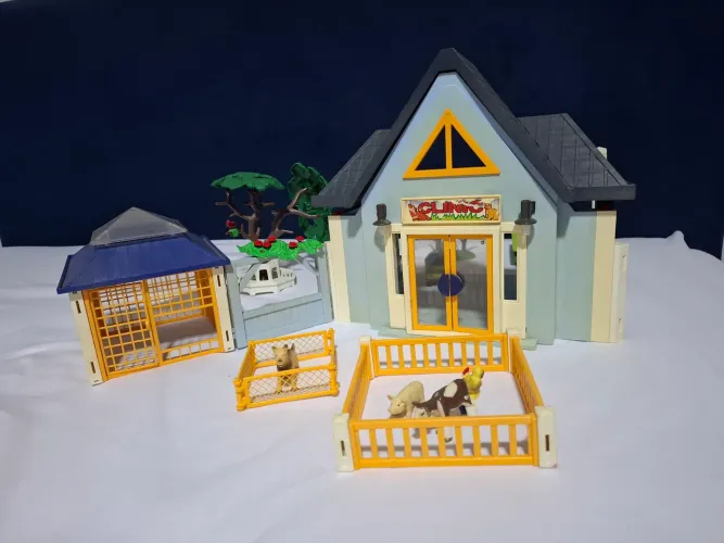 Playmobil veterinária set usado.