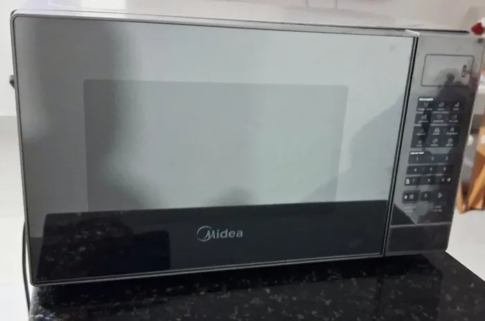 Vendo Micro-ondas Midea 20 Litros 220v
