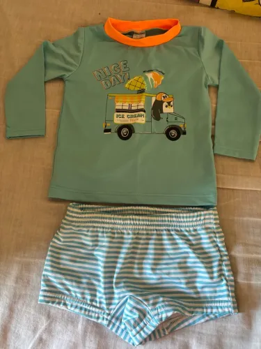 Roupa de praia menino
