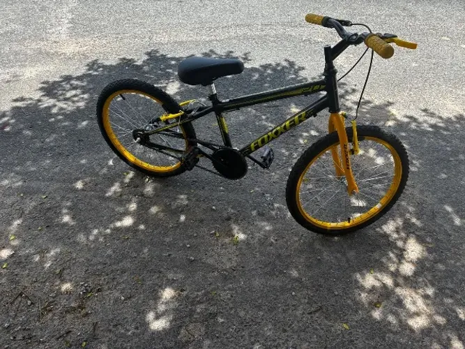 Bicicleta amarela