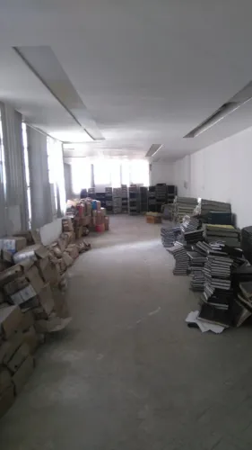 Sala à venda no Centro do Rio de Janeiro-RJ: 1 sala, 2 banheiros, 150m² de área. Venha con