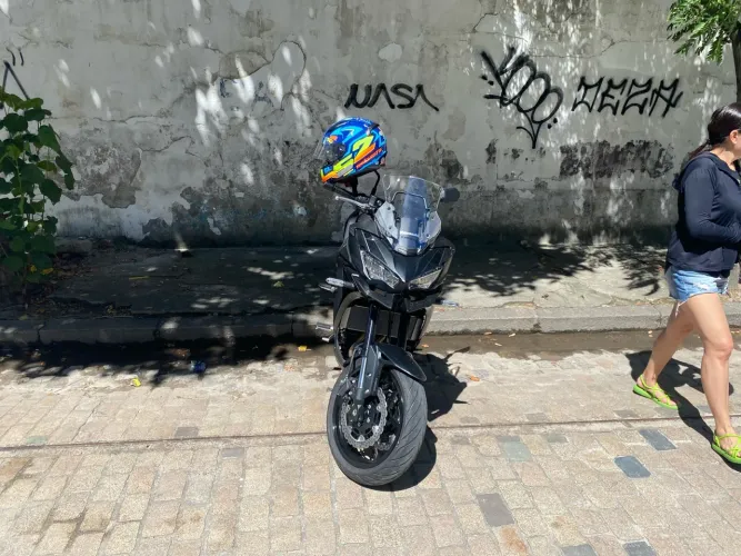 Moto impecável pouco rodada único dono! Oferta imperdível