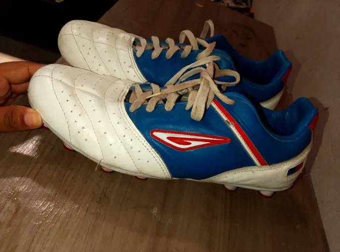 Chuteira masculina 