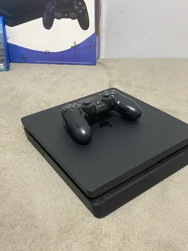 Vende-se Ps4 1TB