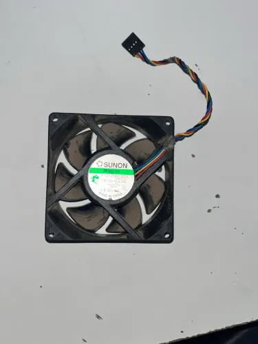 Cooler fan sunon 