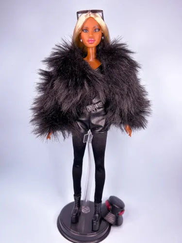 Boneca Barbie Styled by Patti Wilson Made to Move