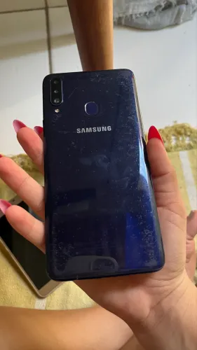 Celular com defeito