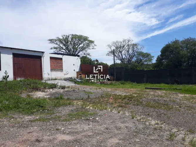 Pavilhão Comercial localizado ao trevo do castelinho, Santa Maria-RS.