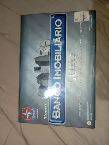 Banco imobiliário luxo em bom estado pra ir logo