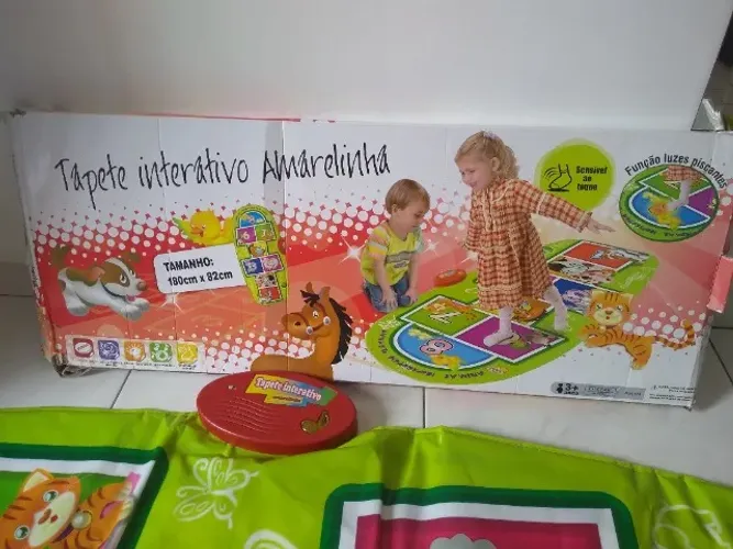 Tapete interativo Amarelinha Musical Novo