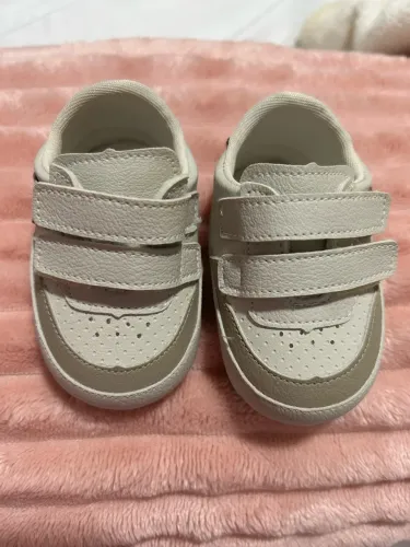 Vende-se sapatinho de bebê tamanho 16 (EXCELENTE ESTADO DE CONSERVAÇÃO)