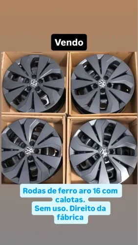 Rodas de ferro aro 16 com calotas.