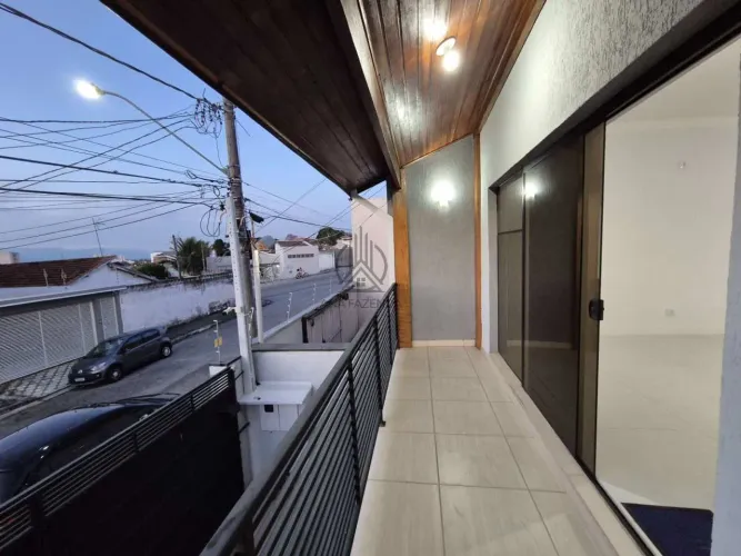 Casa à venda em Taubaté, Jardim Russi, com 4 quartos, 180m²