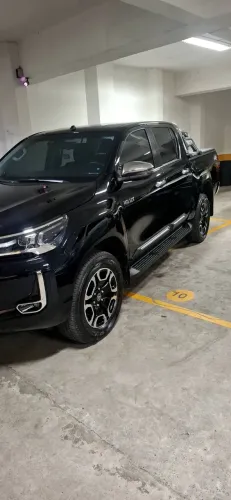 Toyota Hilux CD SRX 4X4 2.8 TDI 16V Diesel Aut. 2025