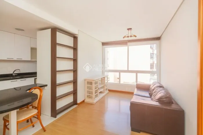 Apartamento mobiliado de 1 quarto com 1 vaga à venda no bairro Petrópolis em Porto Alegre