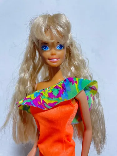 Barbie Estrela, roupa de cartela.