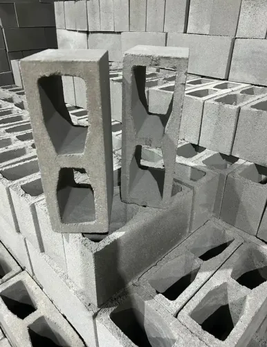 blocos de concreto estrutural e vedação 