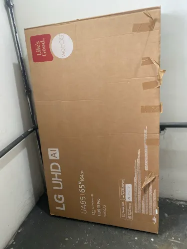 Caixa para tv 65 polegadas 80$